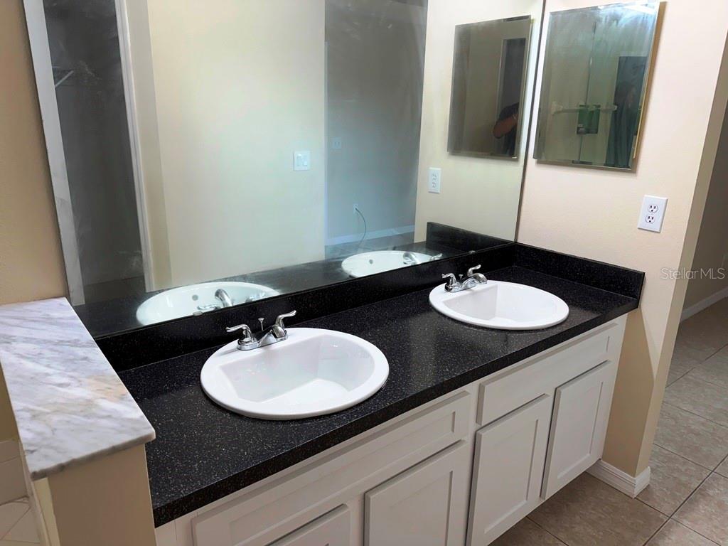 Image 27 of 31 For 2915 Colleen Circle