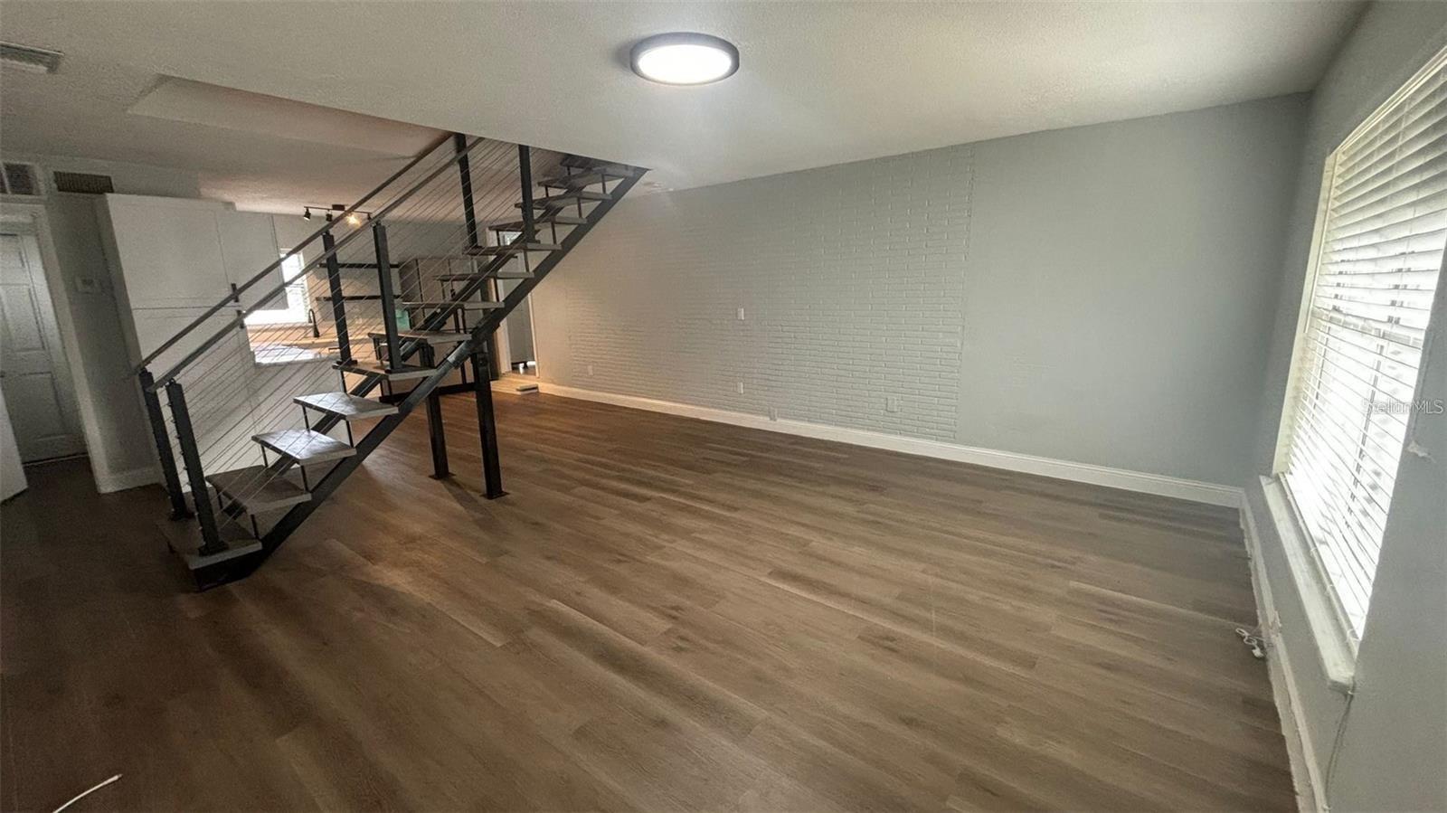 Image 3 of 14 For 749 Ridgewood Avenue