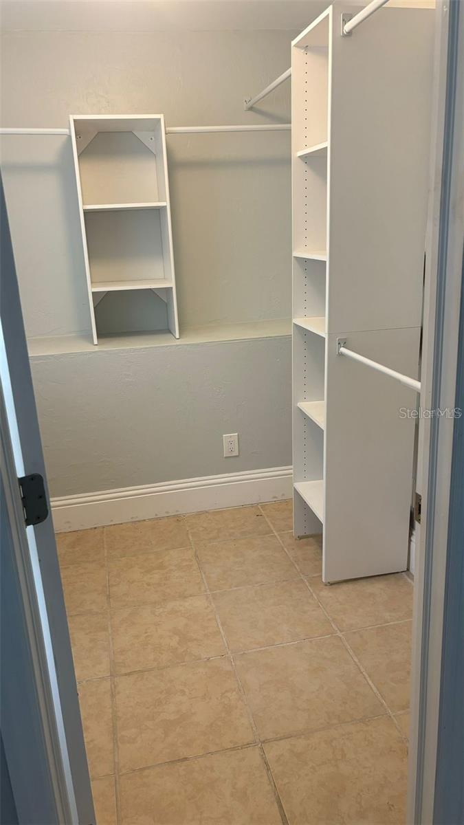 Image 8 of 14 For 749 Ridgewood Avenue