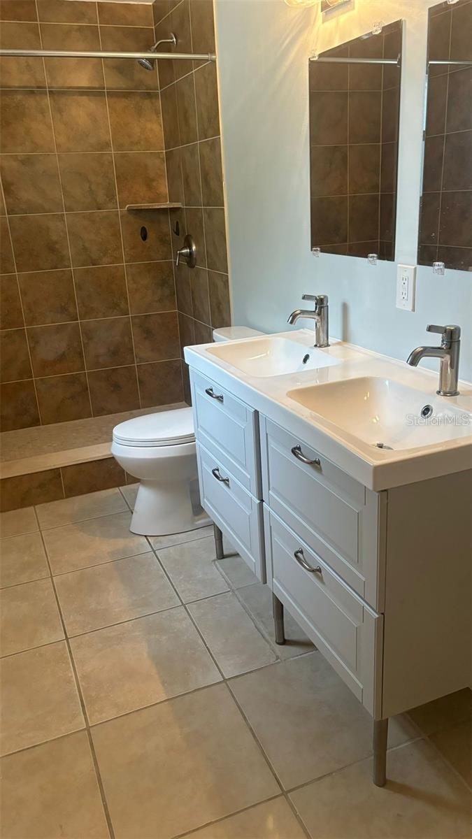 Image 9 of 14 For 749 Ridgewood Avenue