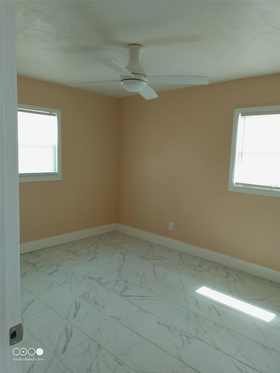 Image 11 of 19 For 635 Durango Way