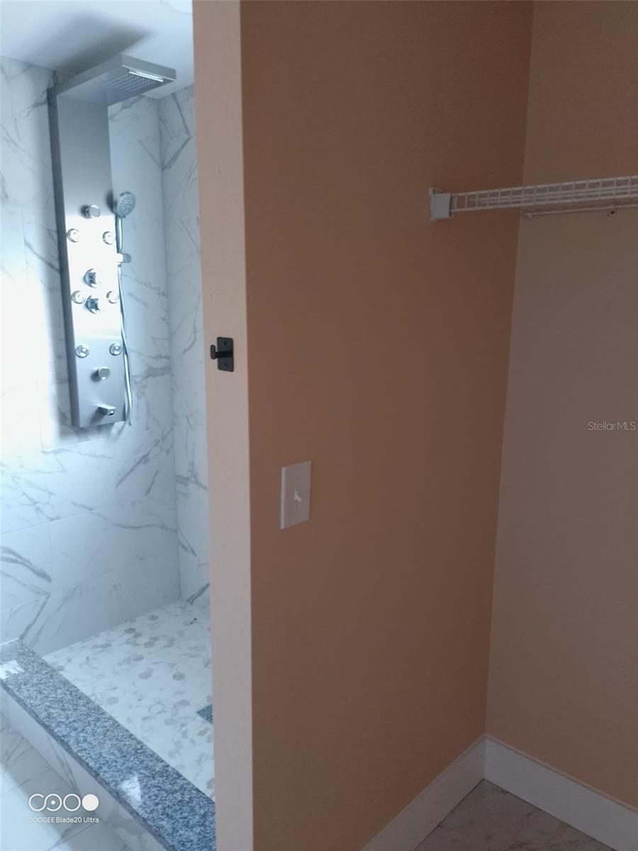 Image 16 of 19 For 635 Durango Way