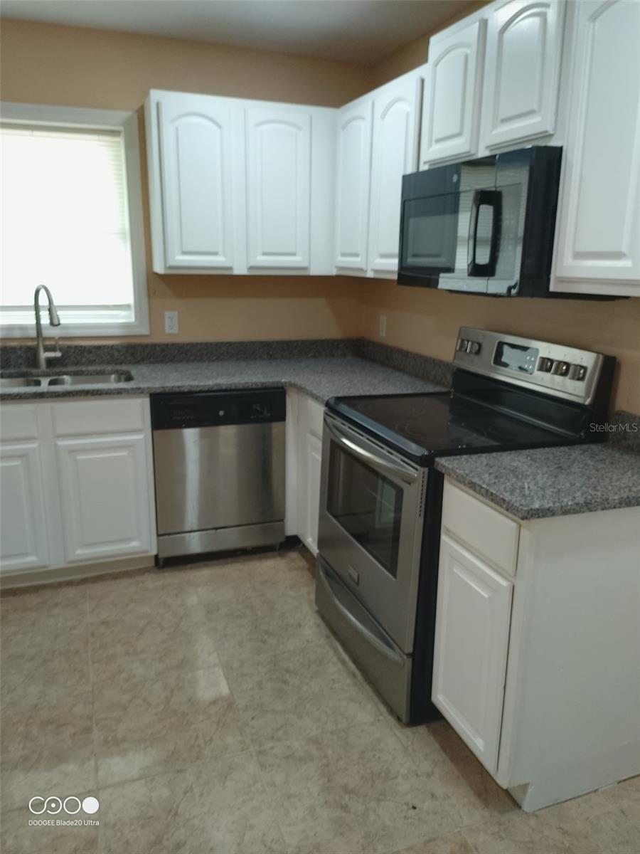 Image 2 of 19 For 635 Durango Way