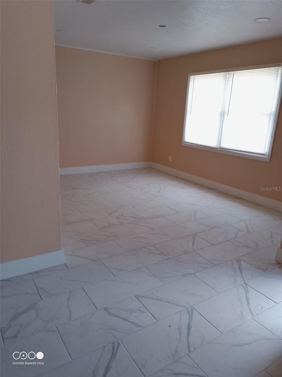 Image 9 of 19 For 635 Durango Way