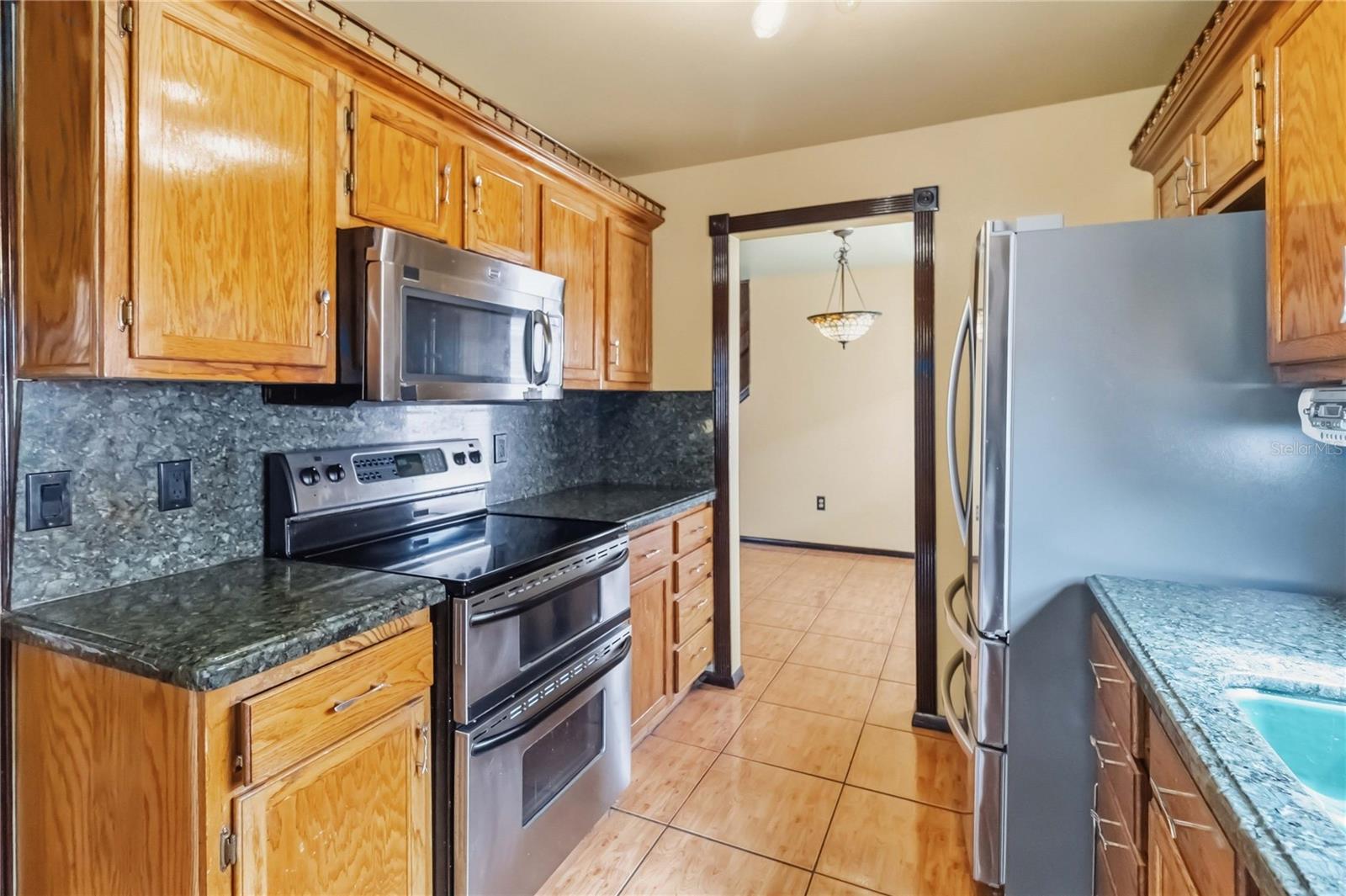 Image 14 of 32 For 12620 Belrose Avenue