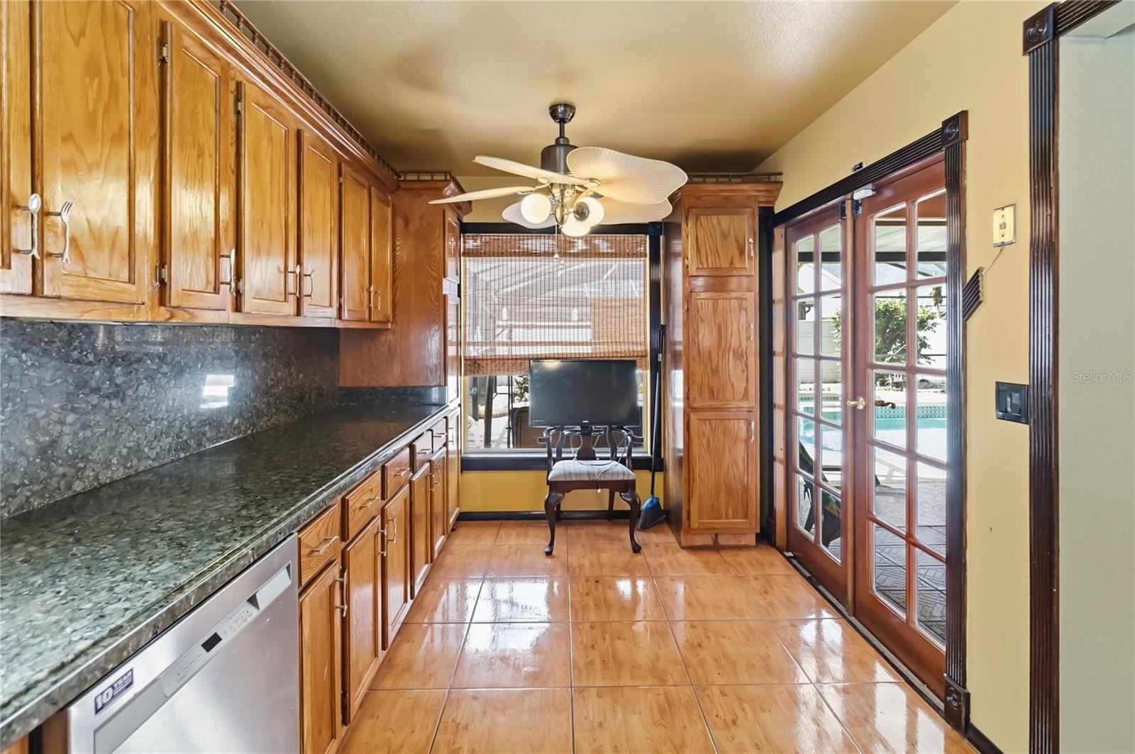 Image 16 of 32 For 12620 Belrose Avenue