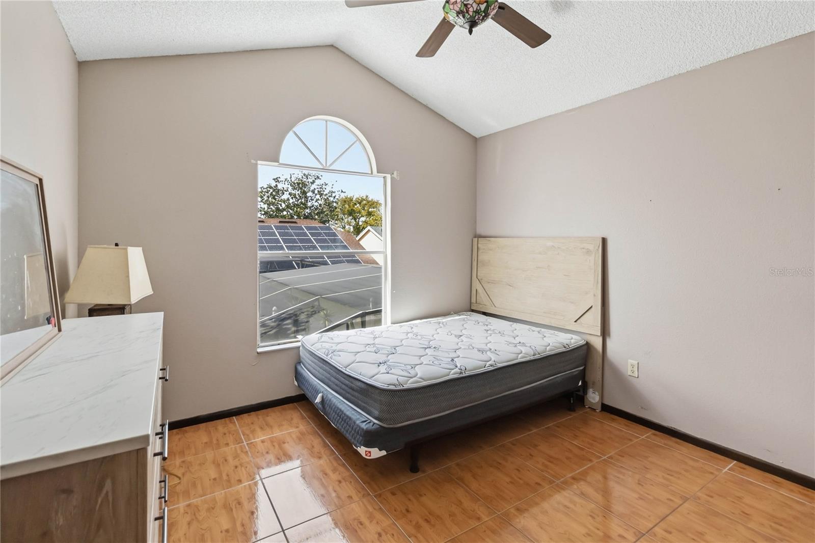 Image 25 of 32 For 12620 Belrose Avenue