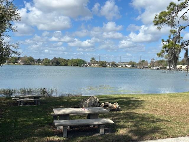 Image 18 of 23 For 1308 Lake Willisara Circle 12