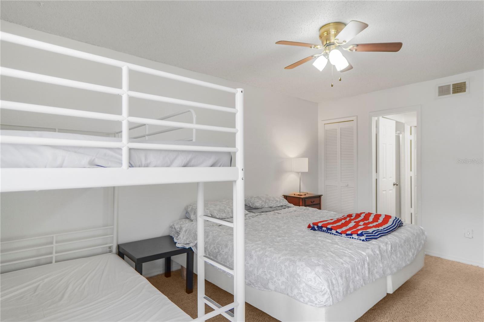 Image 20 of 38 For 4605 Gate Place 05