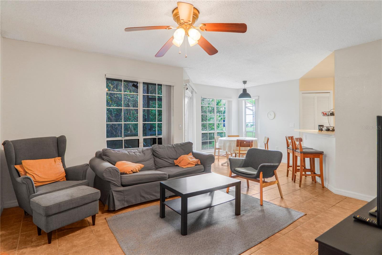 Image 4 of 38 For 4605 Gate Place 05