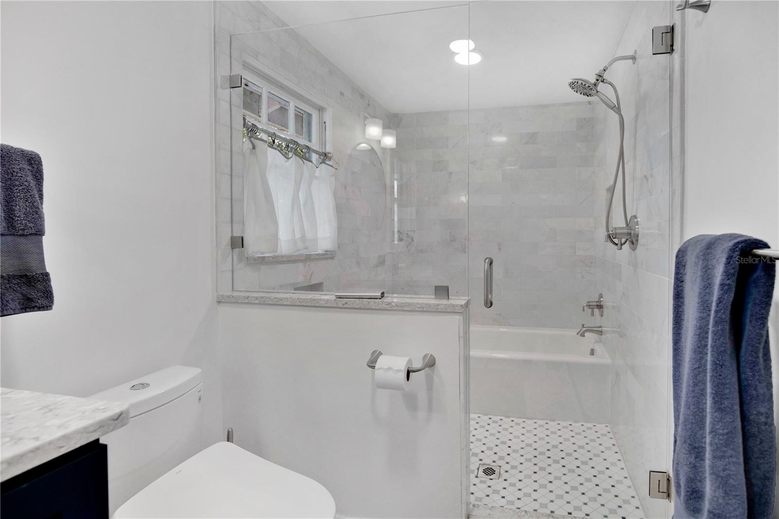 Image 18 of 30 For 1702 Magnolia Avenue