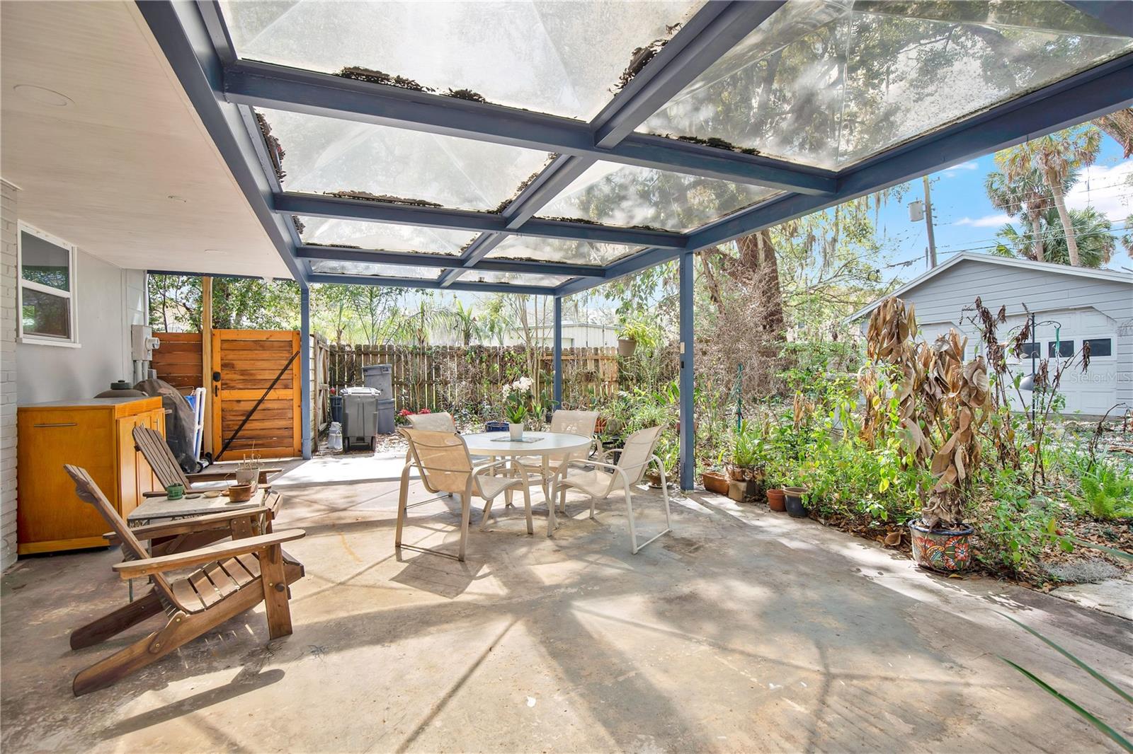 Image 25 of 30 For 1702 Magnolia Avenue