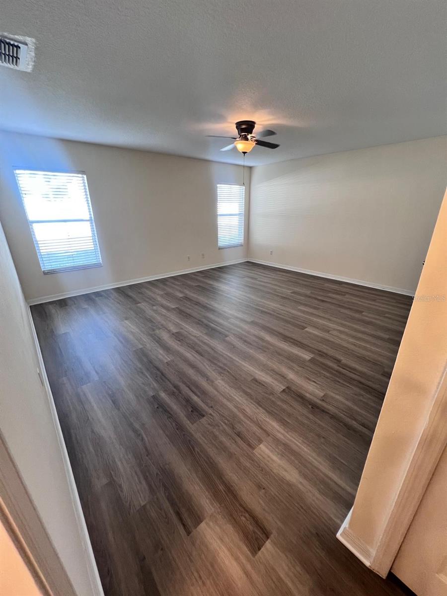 Image 6 of 16 For 912 Windrose Drive