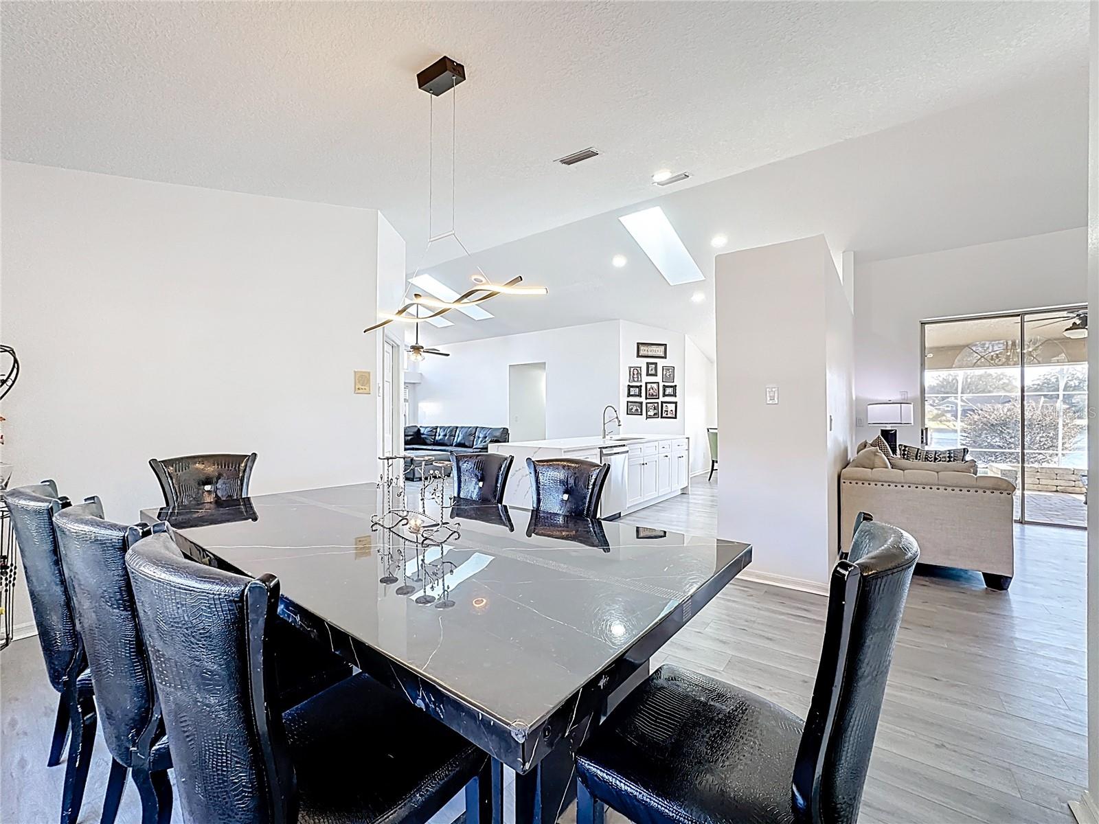 Image 16 of 61 For 1125 Almond Tree Circle