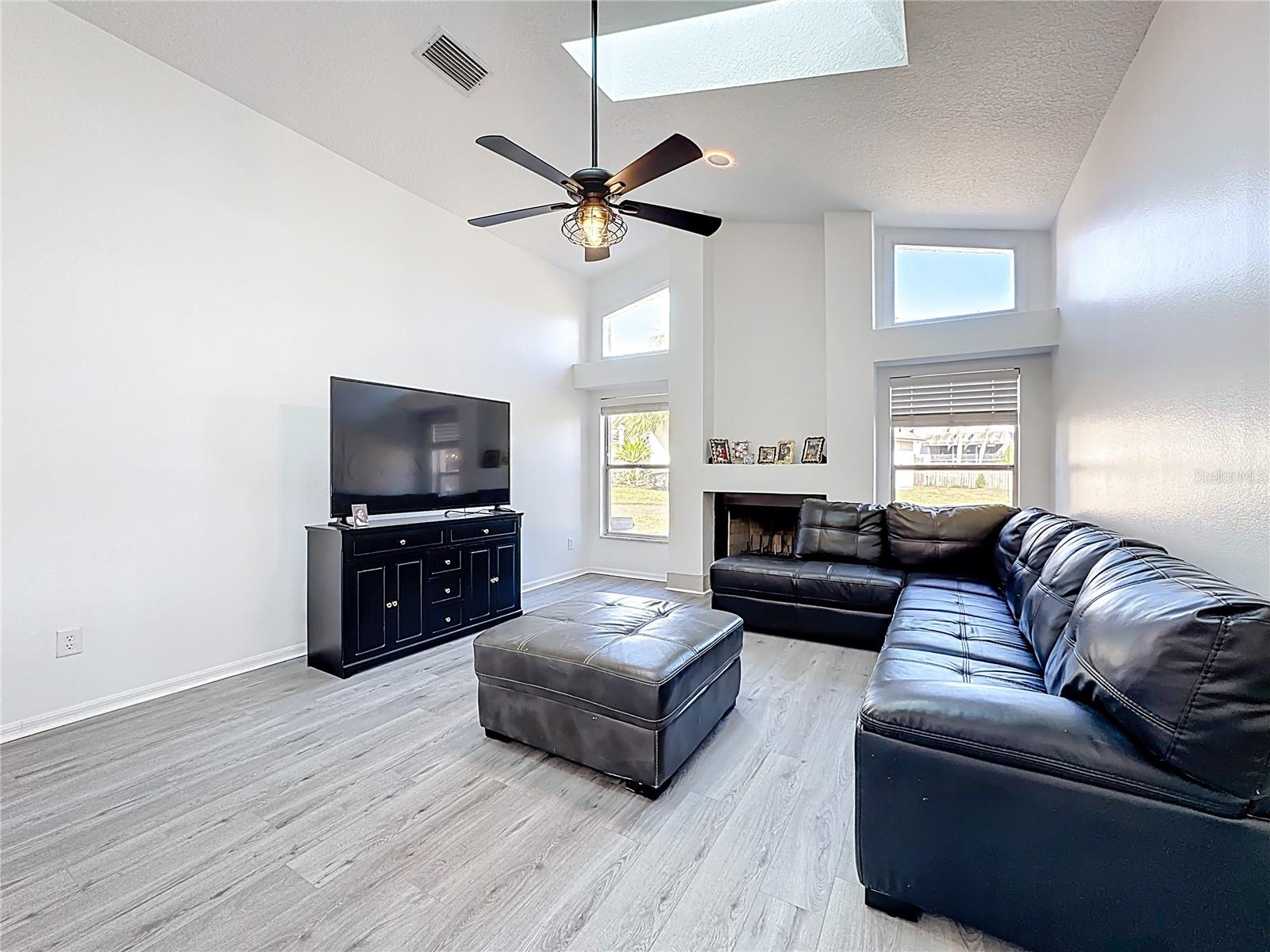 Image 34 of 61 For 1125 Almond Tree Circle