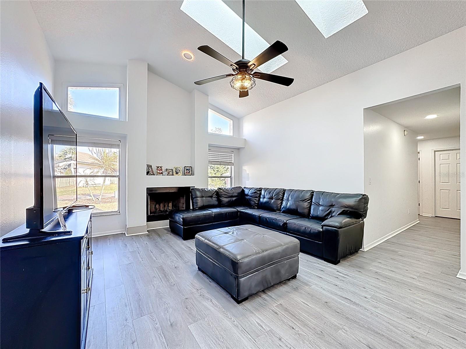 Image 35 of 61 For 1125 Almond Tree Circle