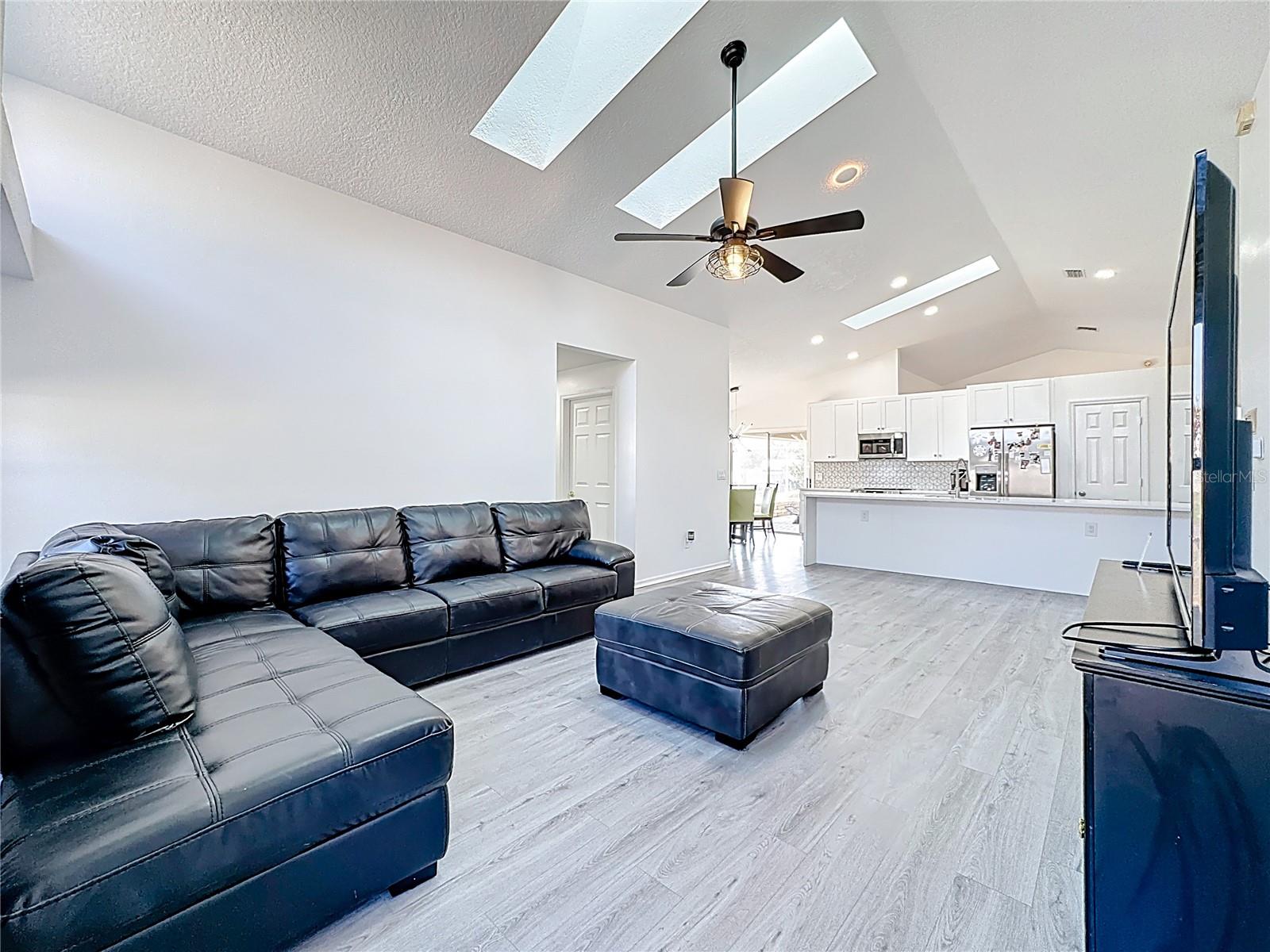 Image 36 of 61 For 1125 Almond Tree Circle