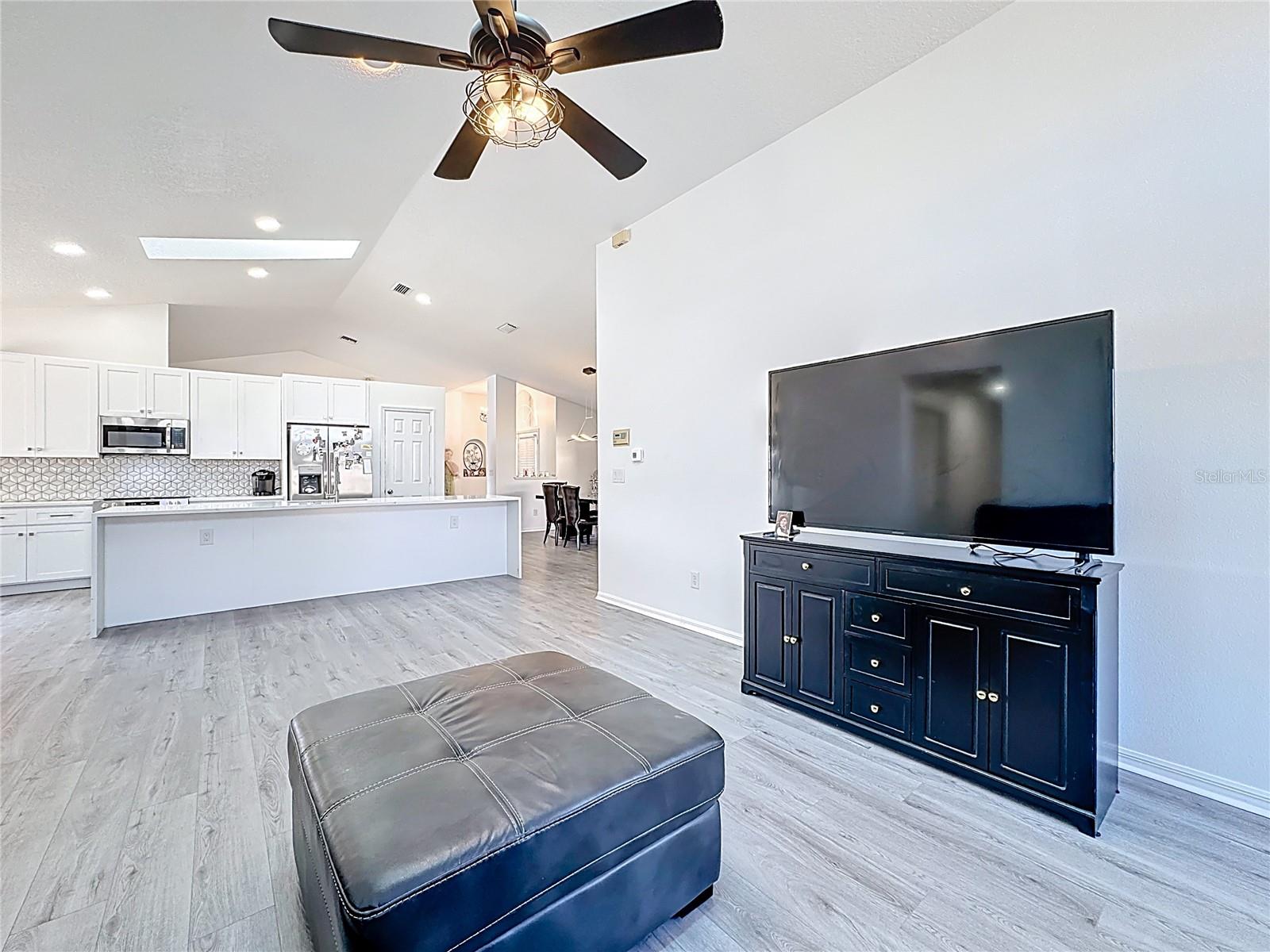 Image 37 of 61 For 1125 Almond Tree Circle