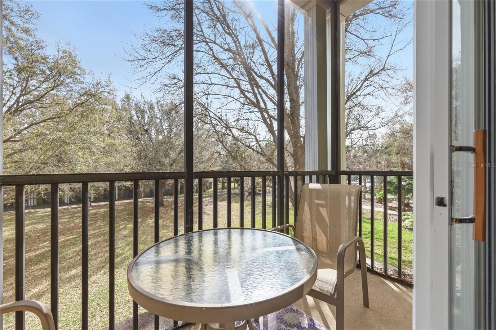 Image 17 of 37 For 411 Lucaya Loop 411