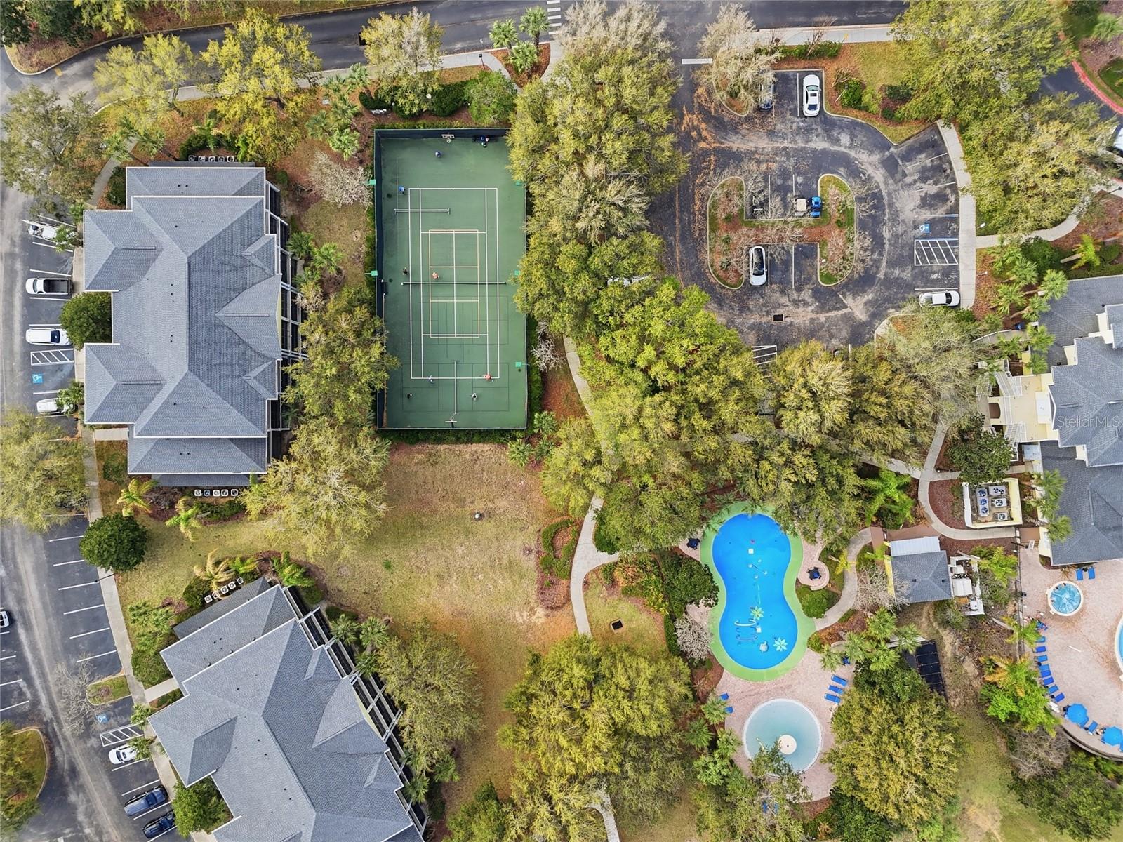 Image 31 of 37 For 411 Lucaya Loop 411