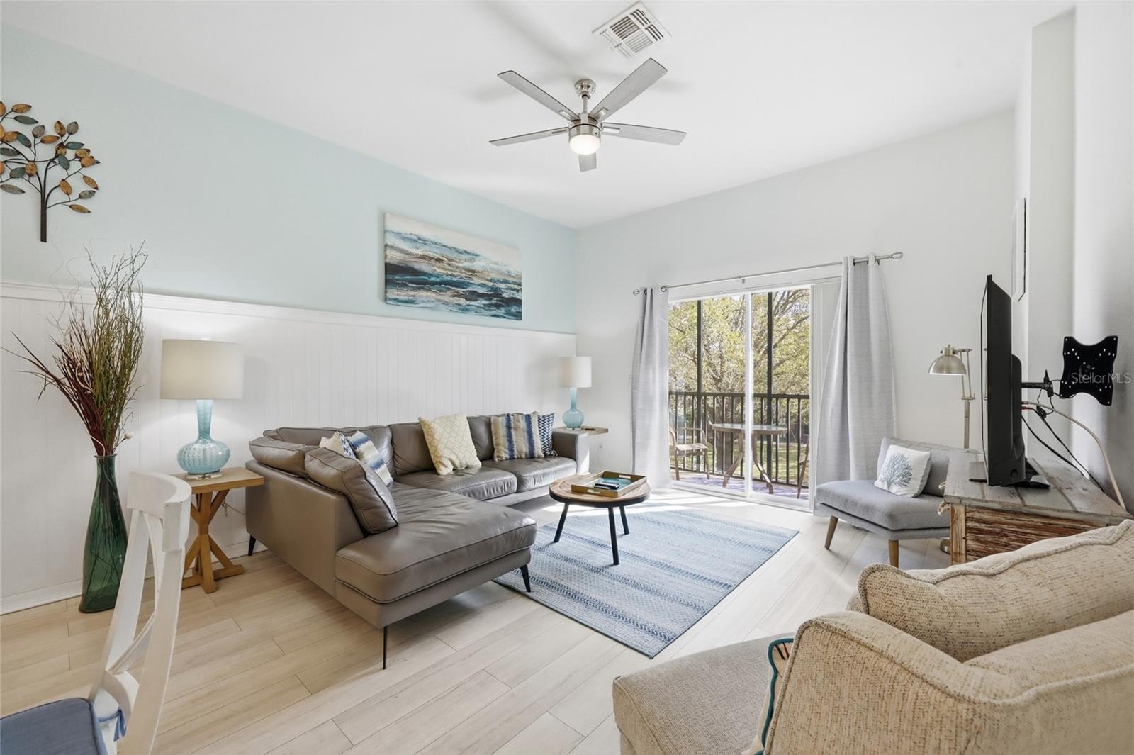 Image 4 of 37 For 411 Lucaya Loop 411