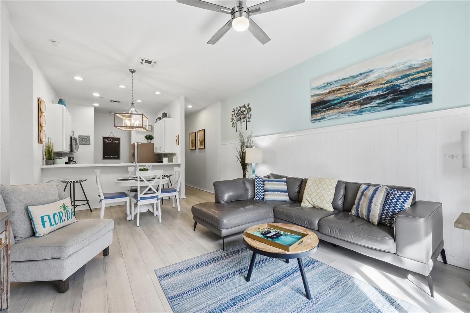 Image 5 of 37 For 411 Lucaya Loop 411