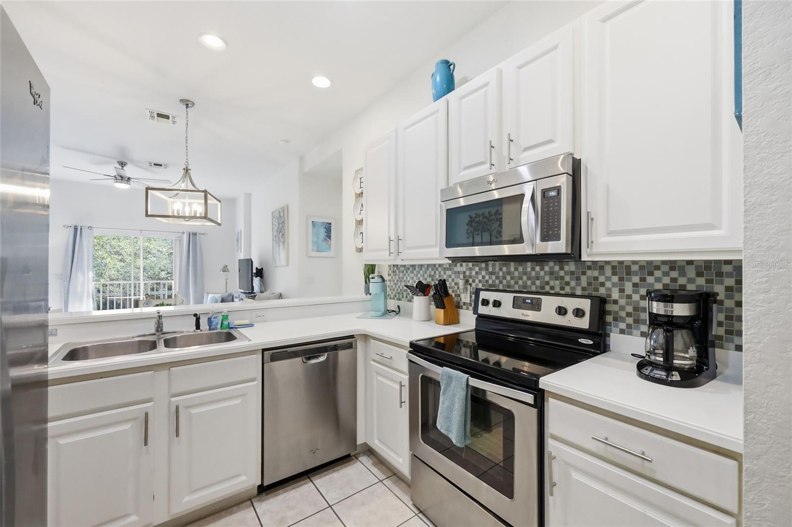 Image 8 of 37 For 411 Lucaya Loop 411