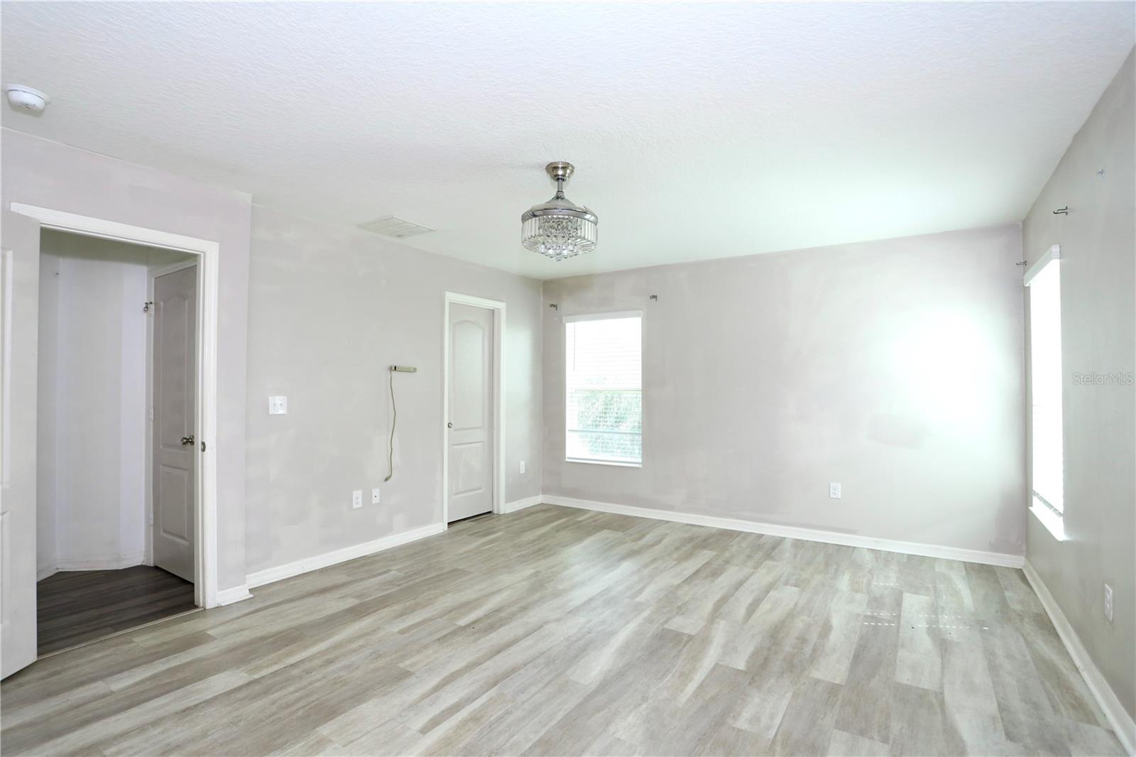 Image 21 of 38 For 1141 Augustus Drive