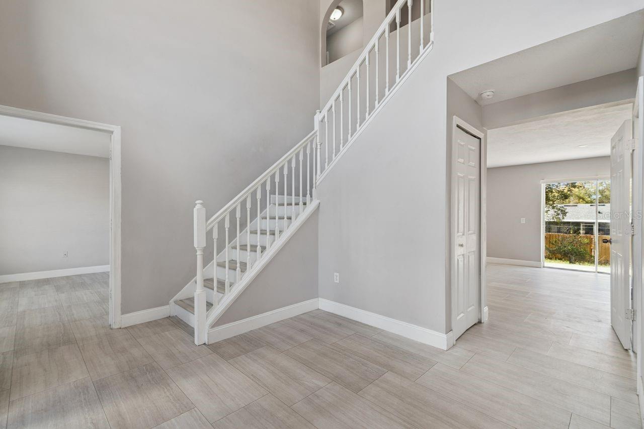 Image 17 of 45 For 2735 Howland Boulevard