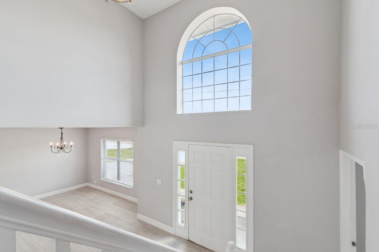 Image 18 of 45 For 2735 Howland Boulevard