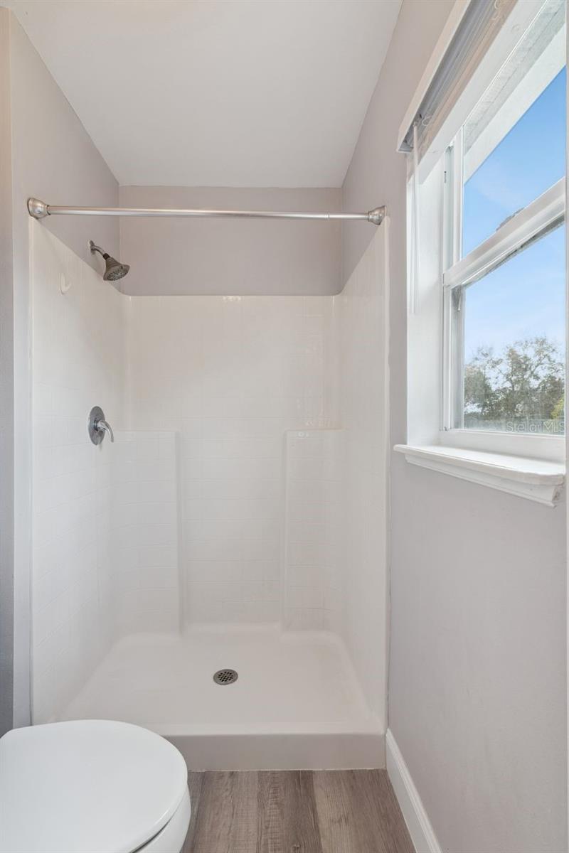 Image 32 of 45 For 2735 Howland Boulevard