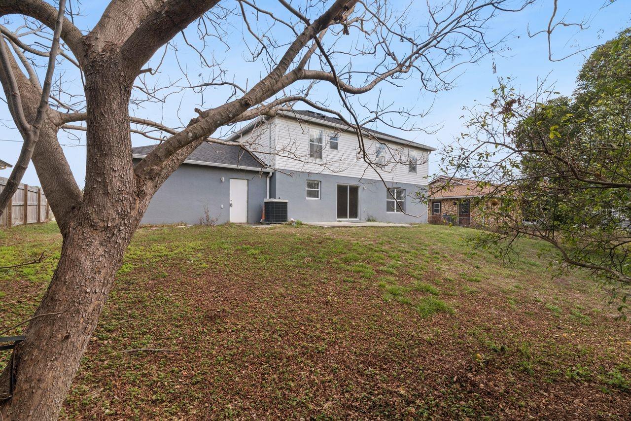 Image 40 of 45 For 2735 Howland Boulevard