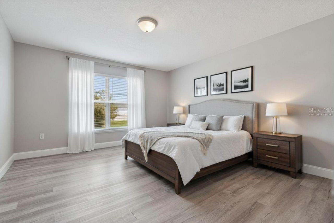 Image 43 of 45 For 2735 Howland Boulevard