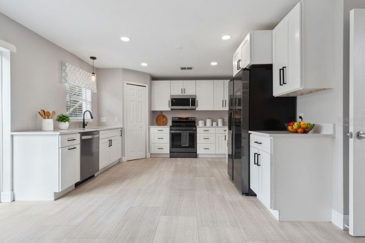 Image 45 of 45 For 2735 Howland Boulevard