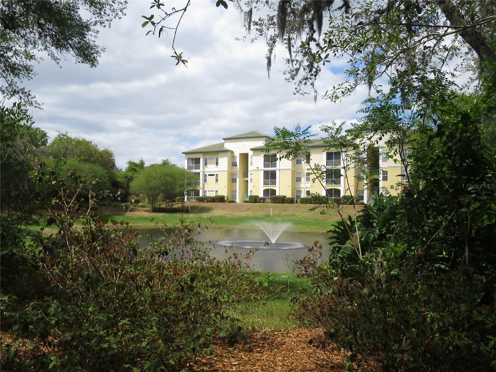 Image 3 of 41 For 8826 Dunes Court 208