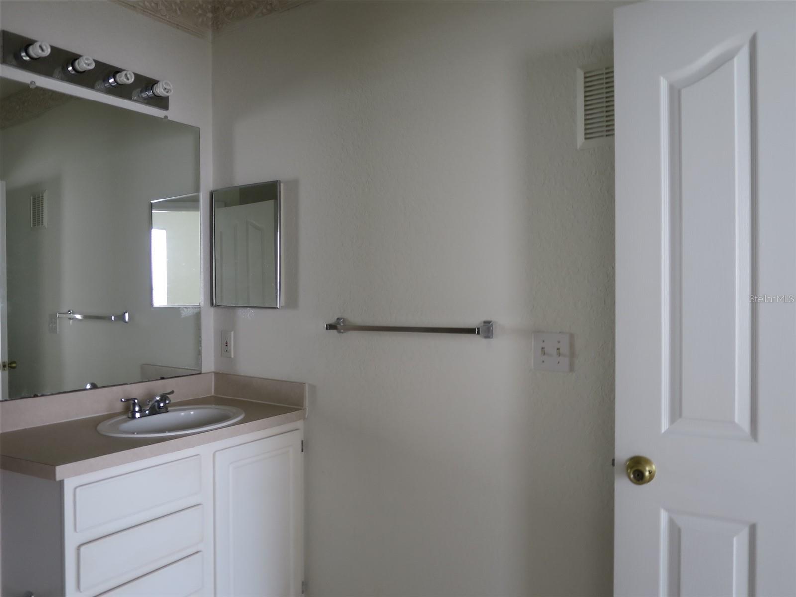 Image 30 of 41 For 8826 Dunes Court 208