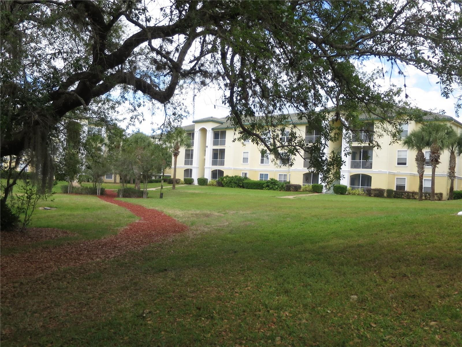 Image 39 of 41 For 8826 Dunes Court 208