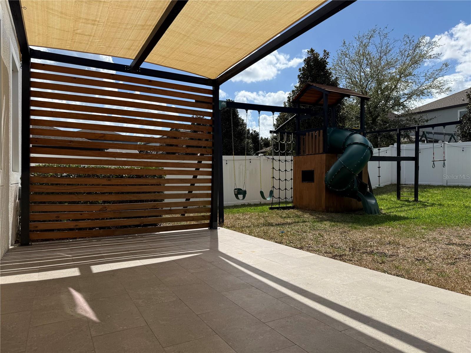 Image 18 of 19 For 7618 Loon Avenue