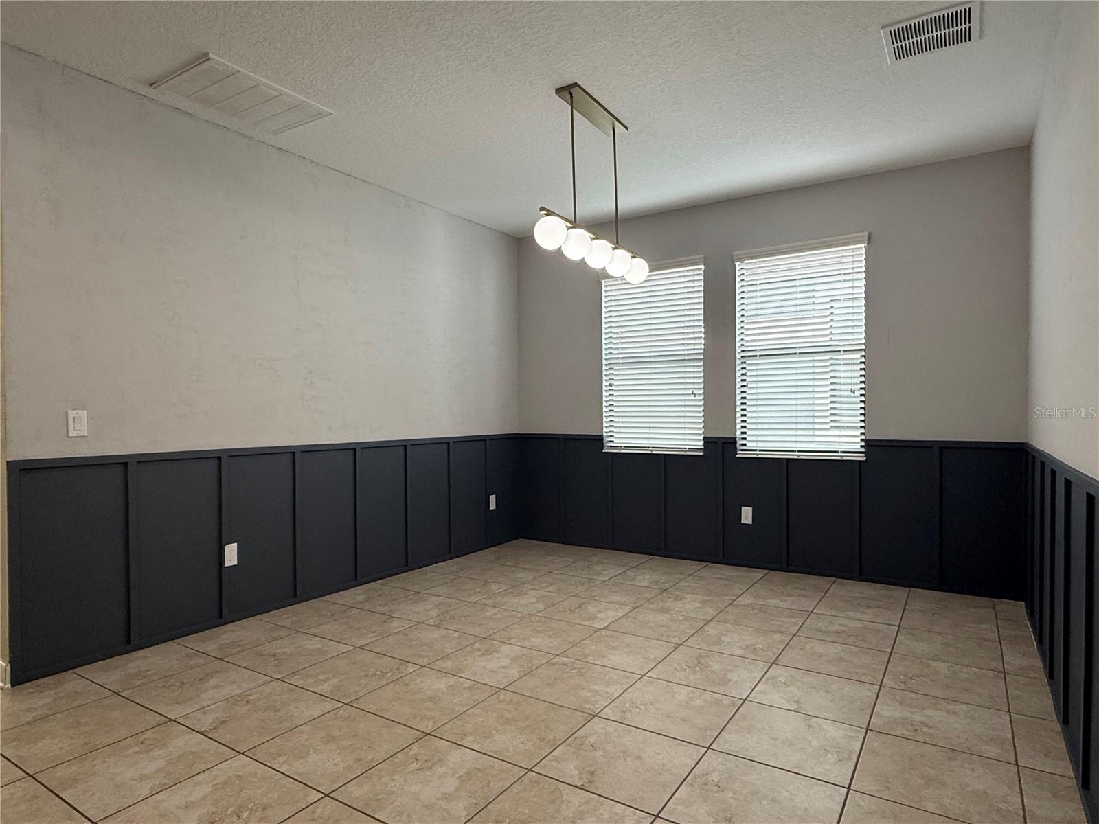 Image 7 of 19 For 7618 Loon Avenue