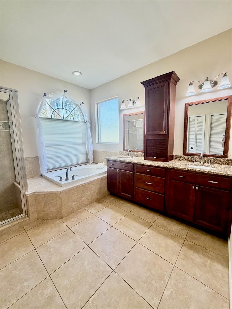 Image 19 of 37 For 18408 Bittern Avenue