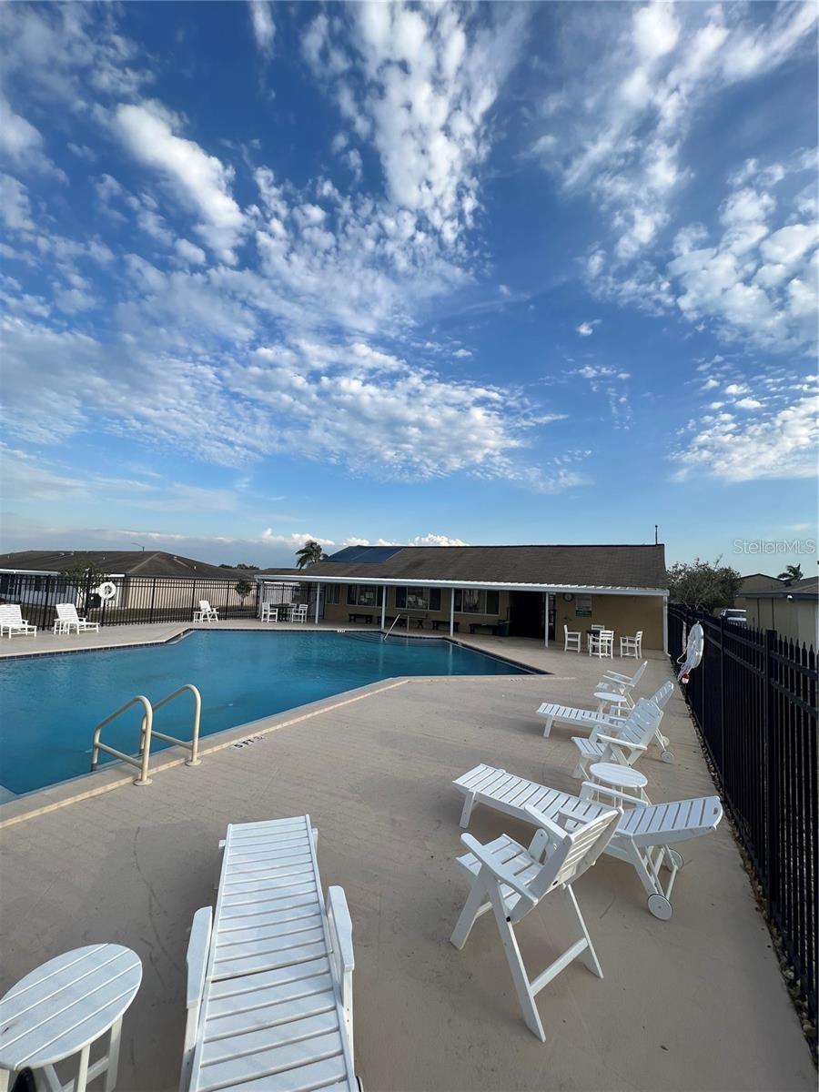 Image 19 of 21 For 361 Winter Ridge Boulevard 361