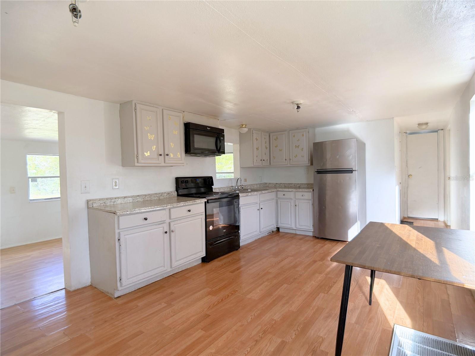 Image 7 of 18 For 18274 22nd Place