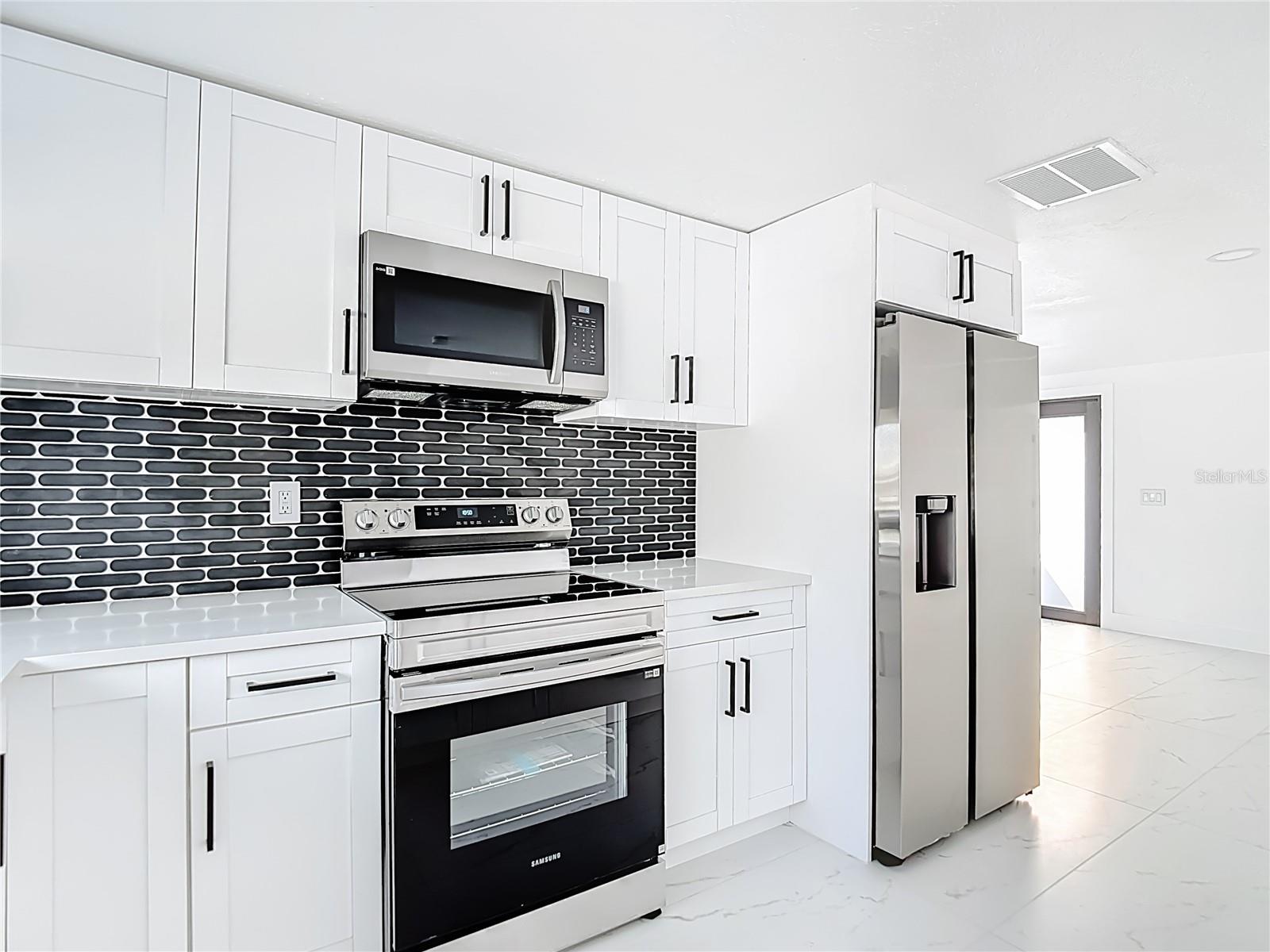 Image 16 of 61 For 9920 San Mateo Way