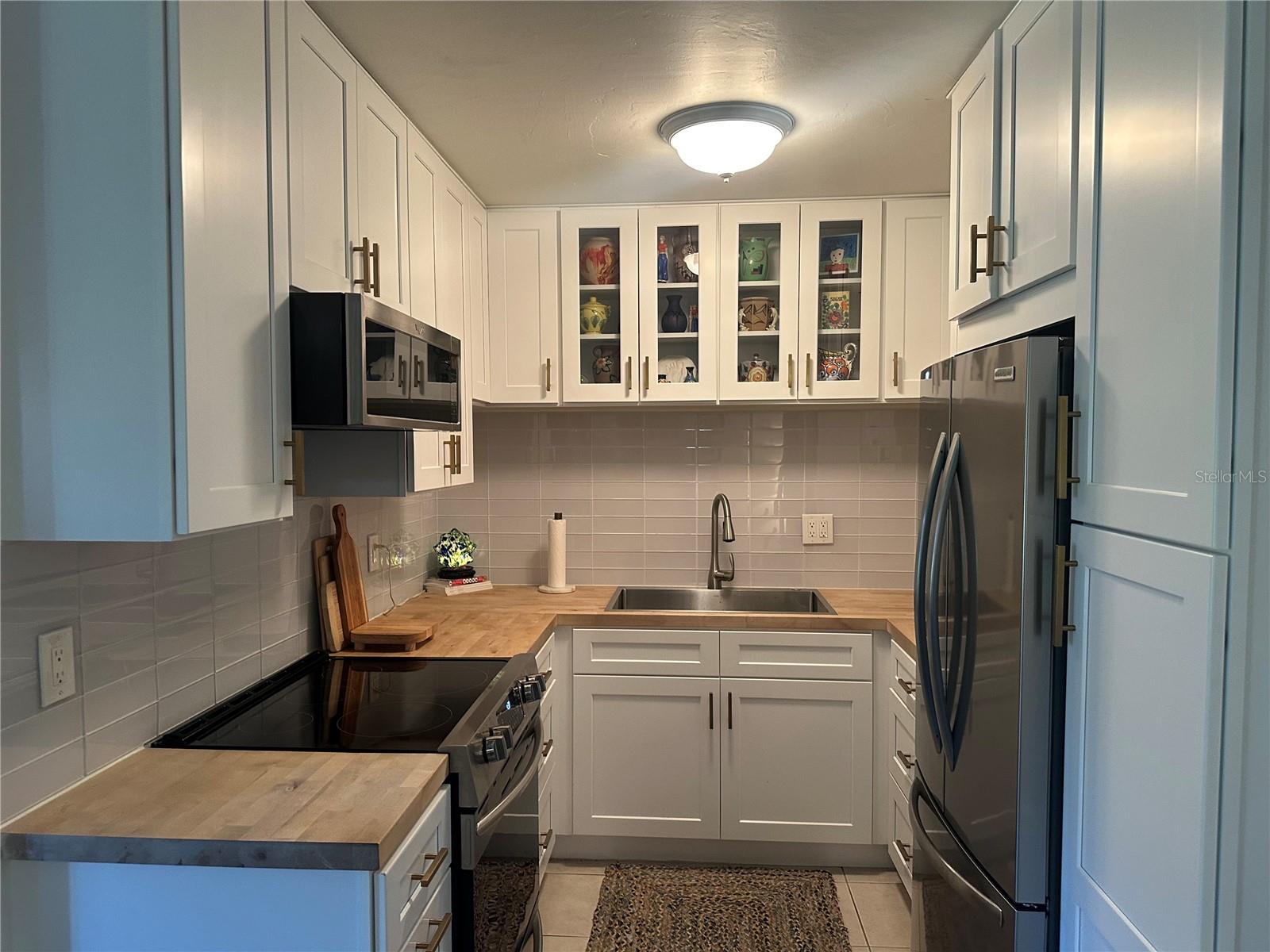 Image 2 of 46 For 3800 Saxon Drive B13