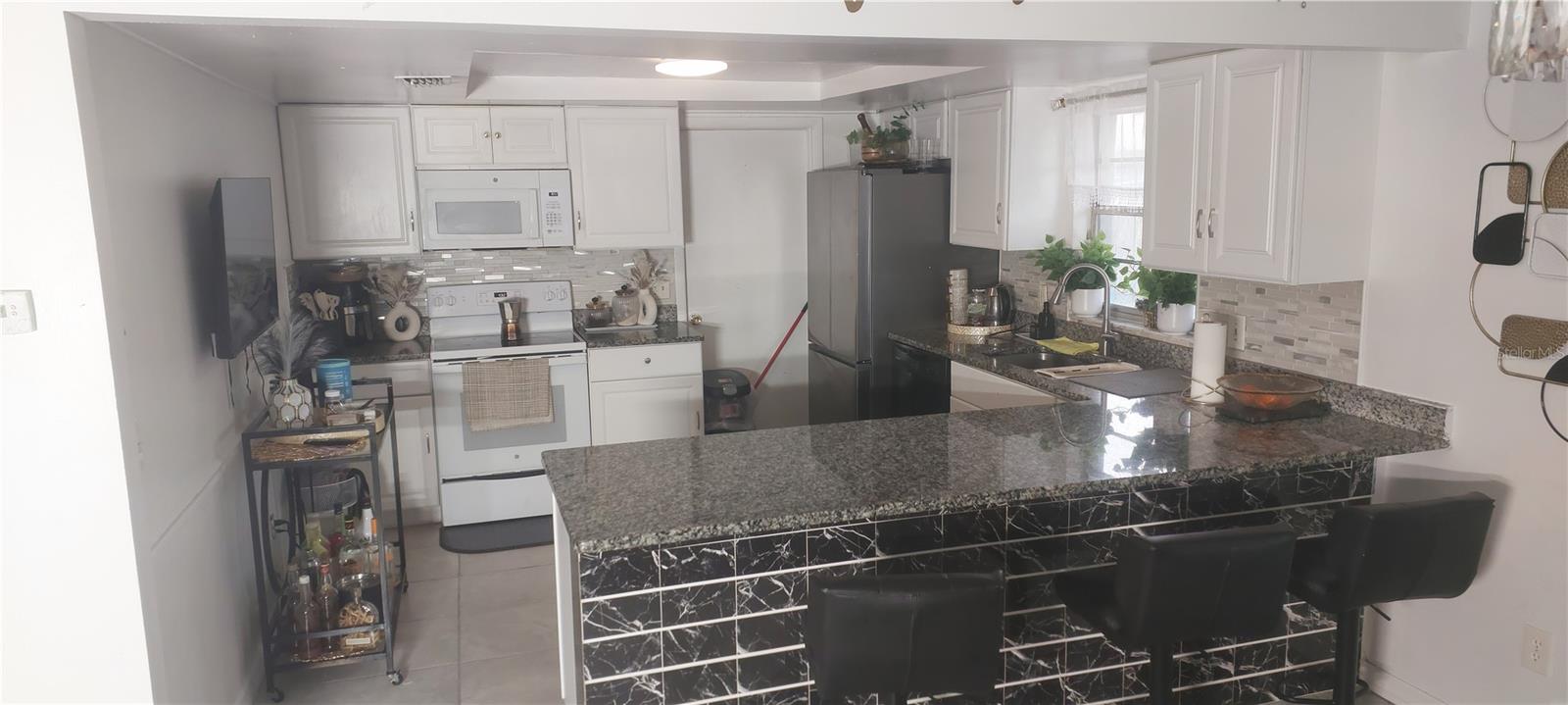 Image 9 of 16 For 6122 Burhley Ct