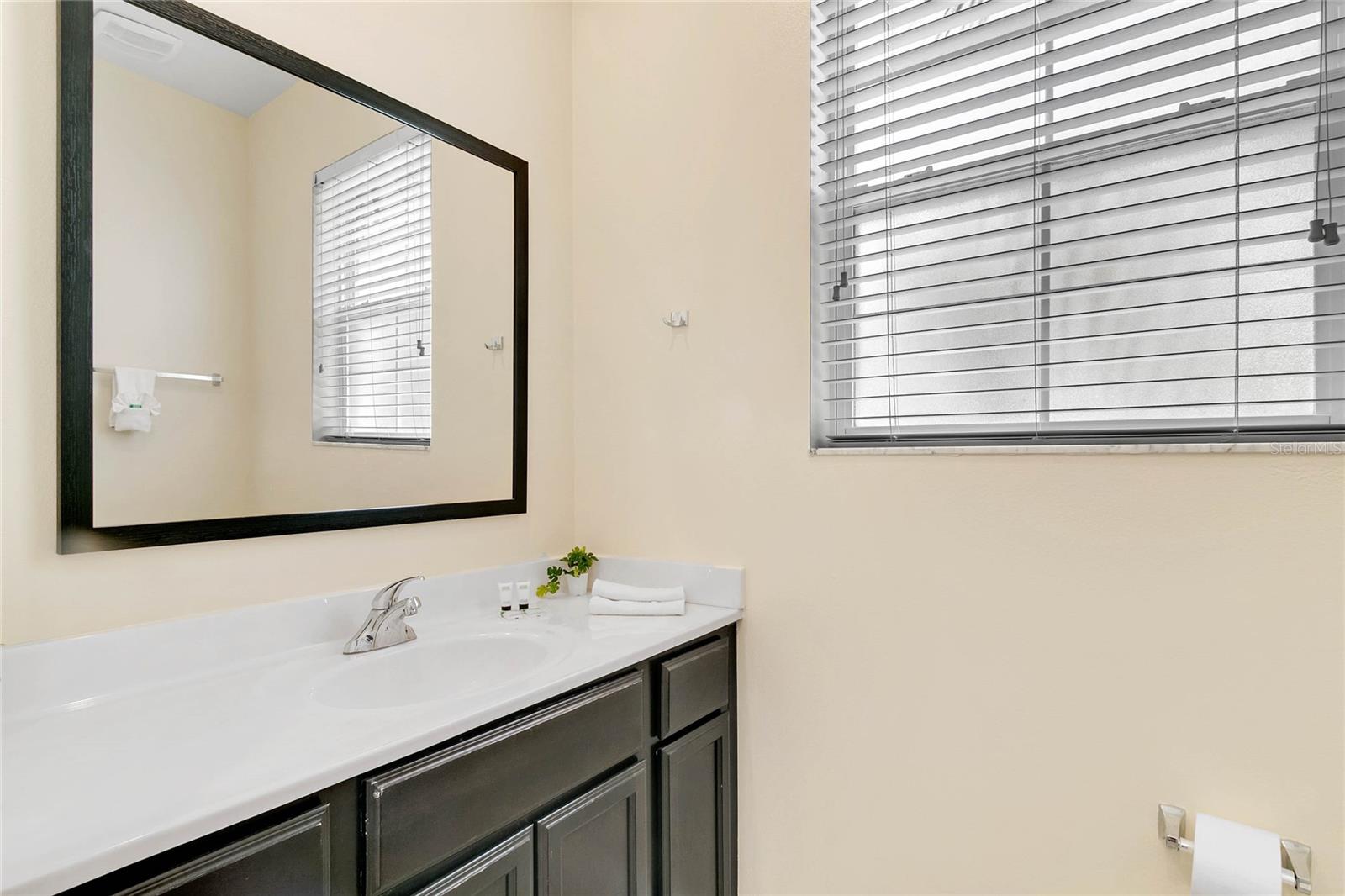 Image 14 of 31 For 2718 Corvette Lane