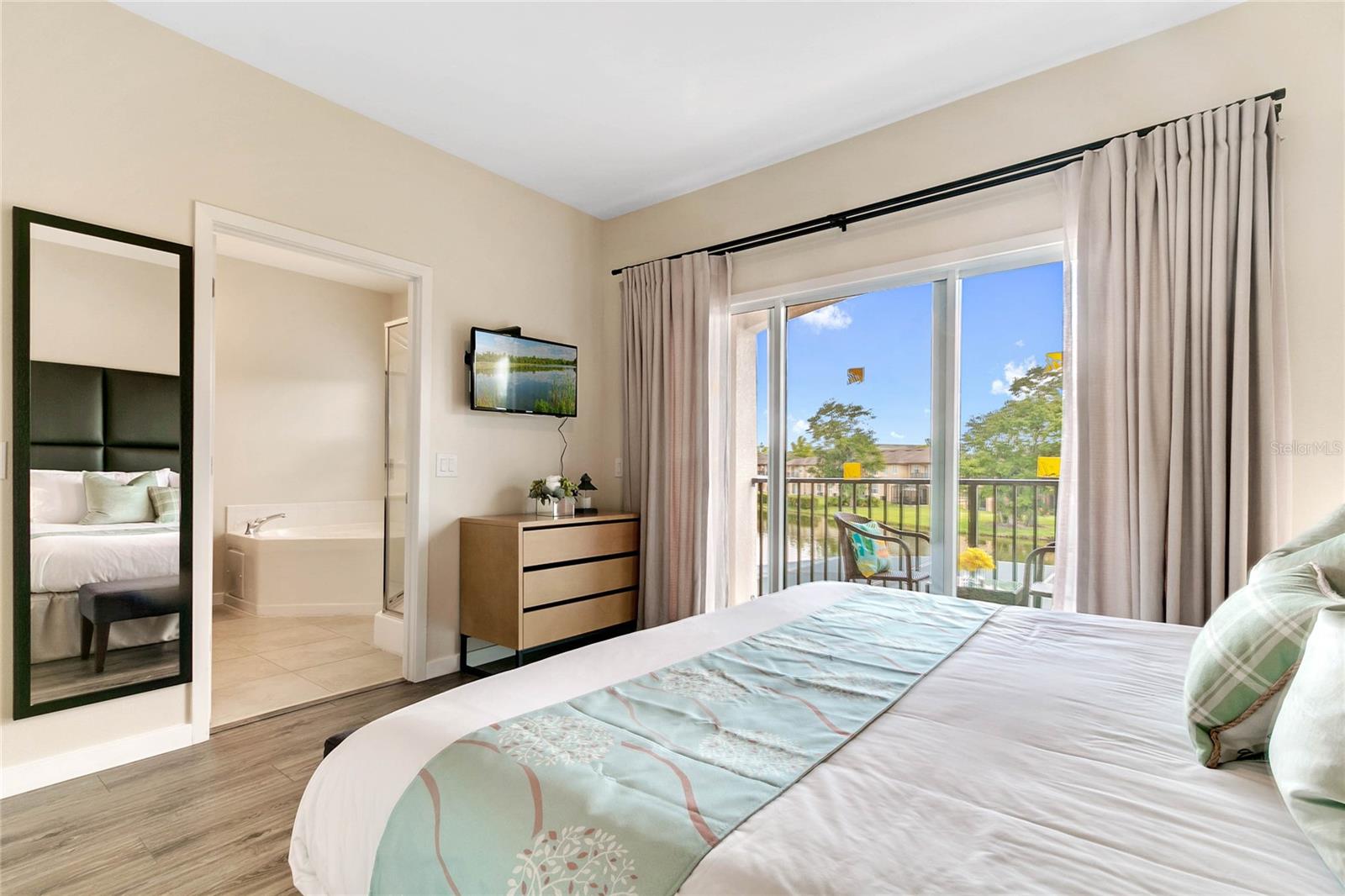 Image 4 of 31 For 2718 Corvette Lane