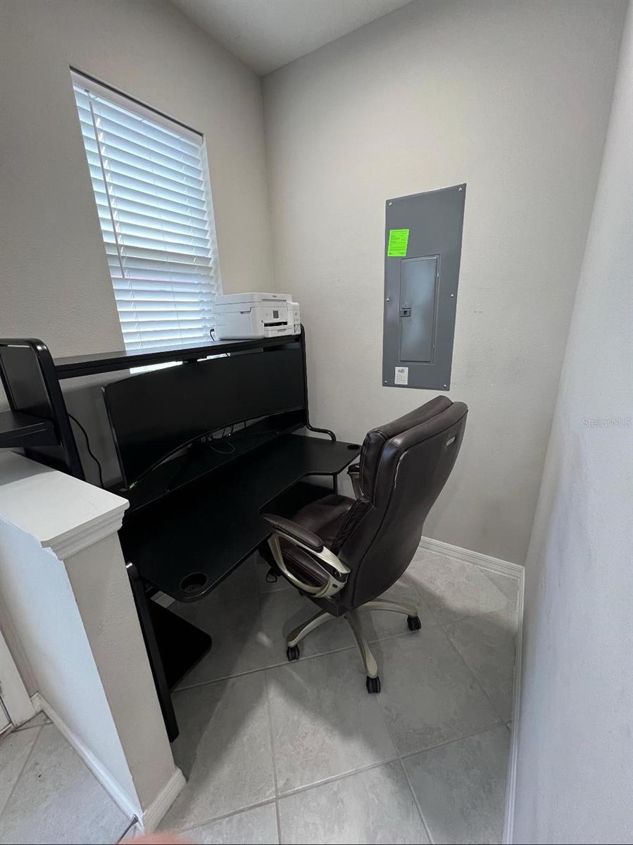 Image 13 of 40 For 2663 Mead Avenue