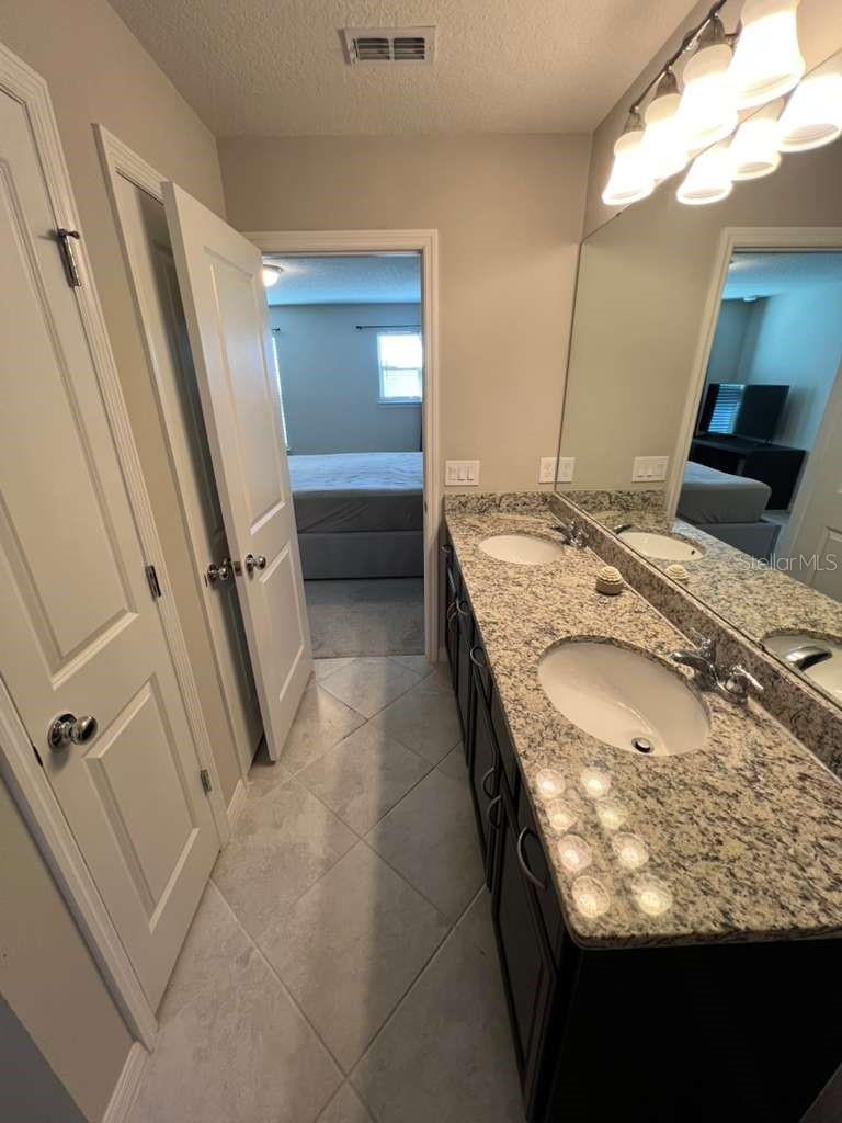 Image 21 of 40 For 2663 Mead Avenue