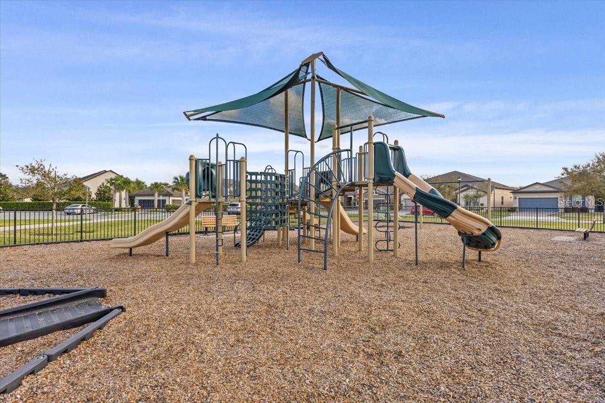 Image 35 of 40 For 2663 Mead Avenue